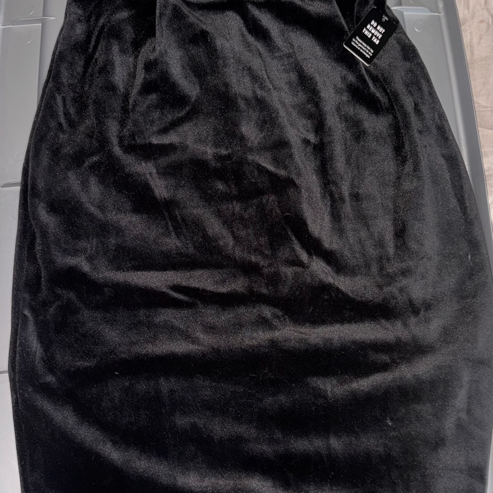 Express Black Velvet Dress - Picture 2 of 3